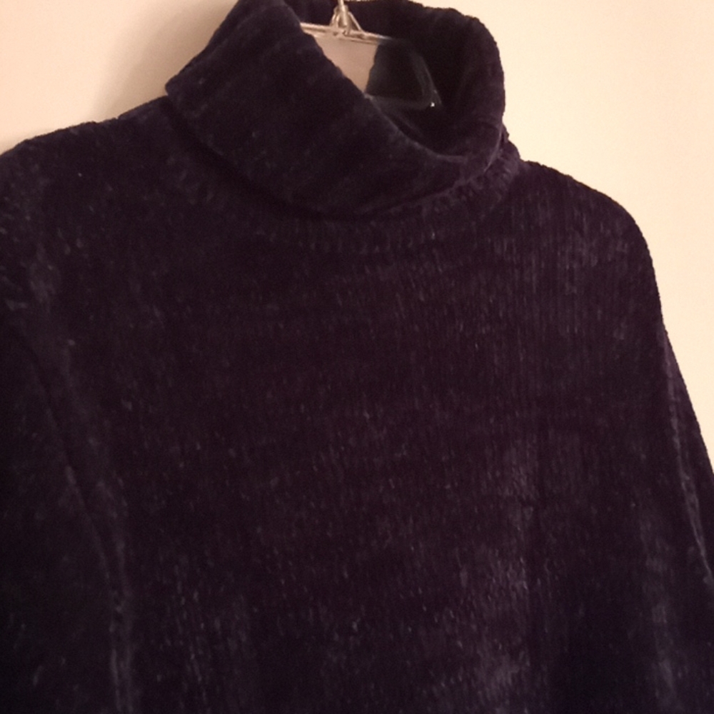 SWEATER - Picture 2 of 4